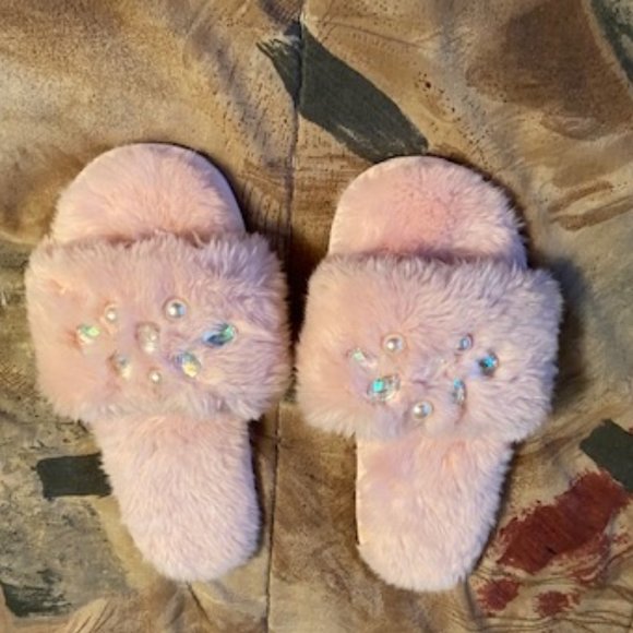 Ladies Comfy Slide-on Slippers Pink NWOT - Picture 2 of 8
